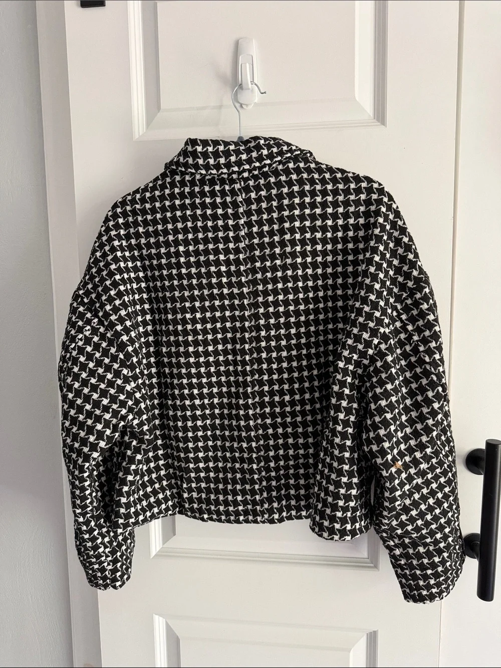 Houndstooth black and white button jacket with pockets
